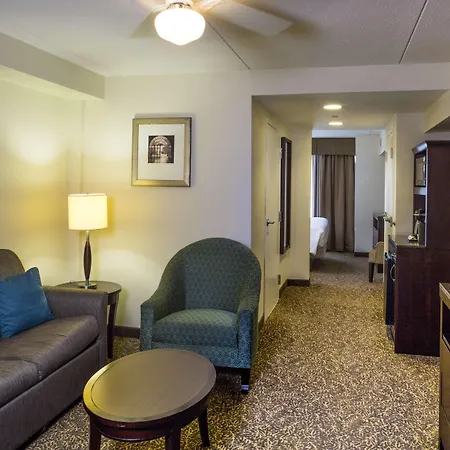 Hilton Garden Inn Hampton Coliseum Central Exterior foto