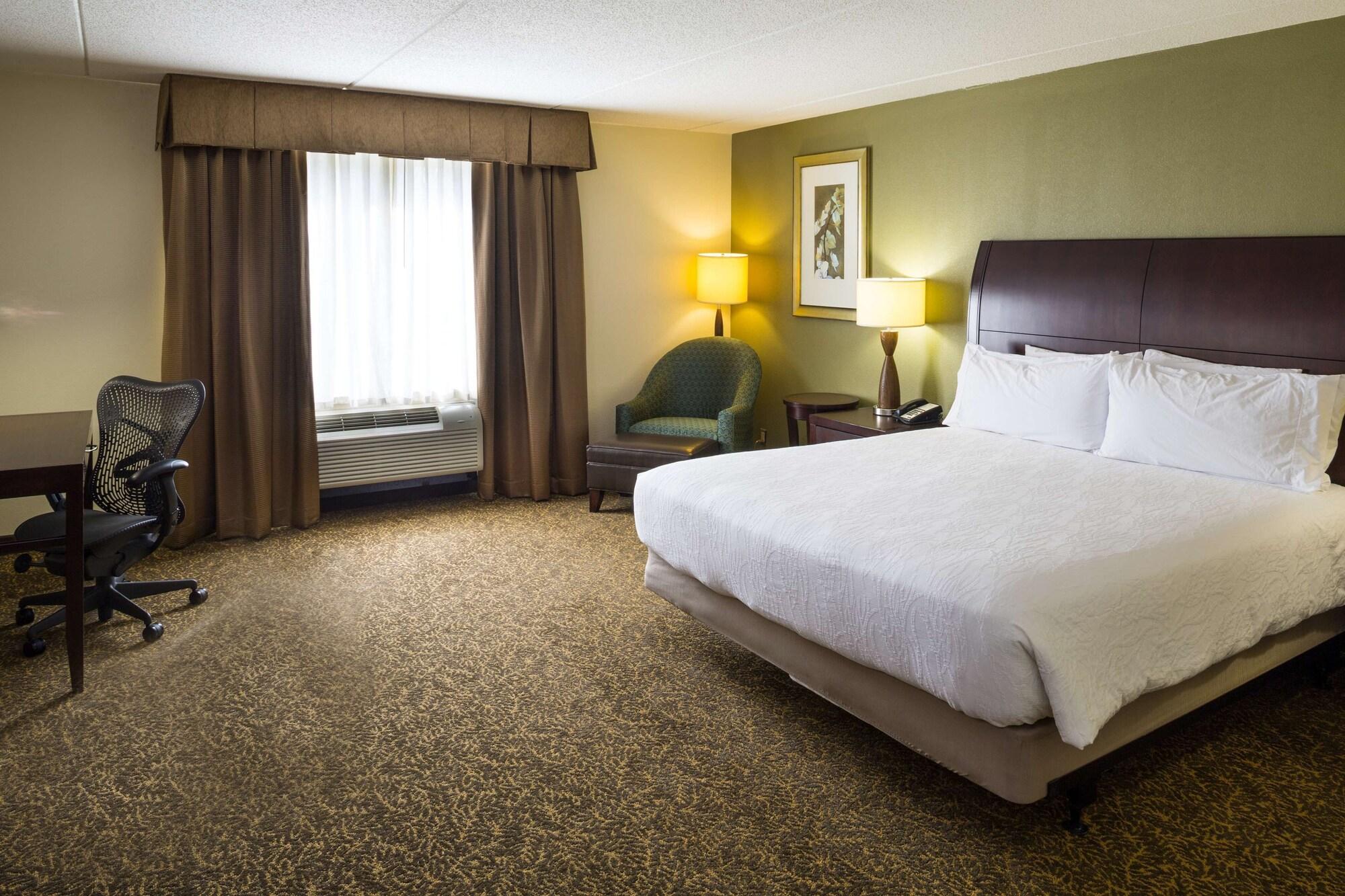 Hotel Hilton Garden Coliseum Central 3*