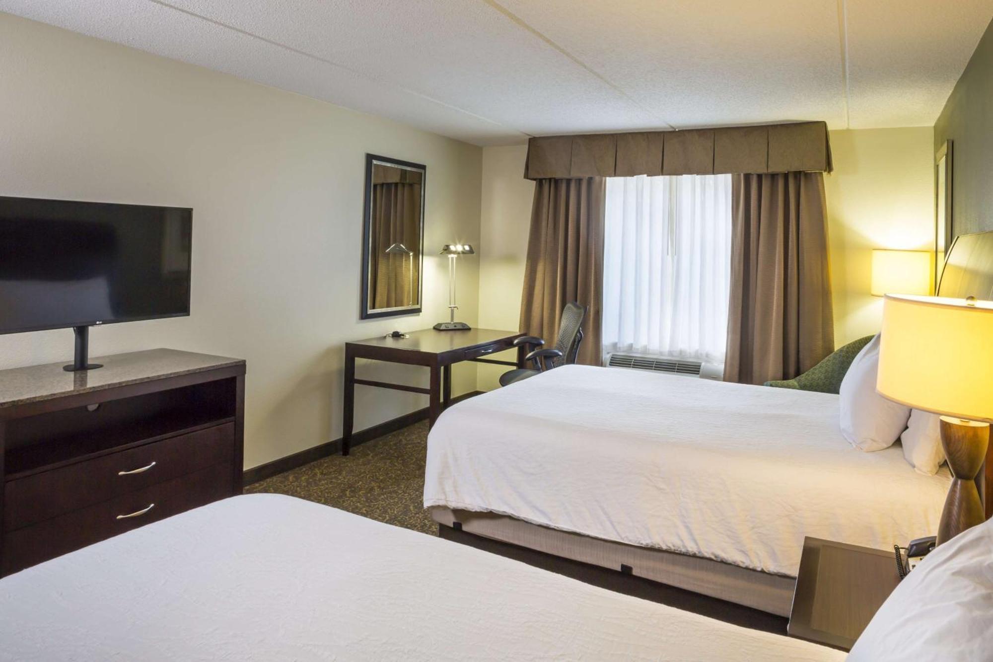 Hotel Hilton Garden Coliseum Central 3*